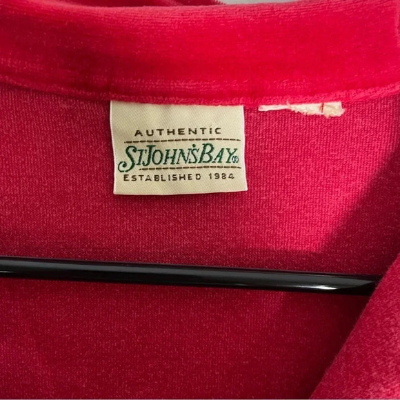 Saint John’s Bay Red Soft Fleece Size Medium - Picture 4 of 6